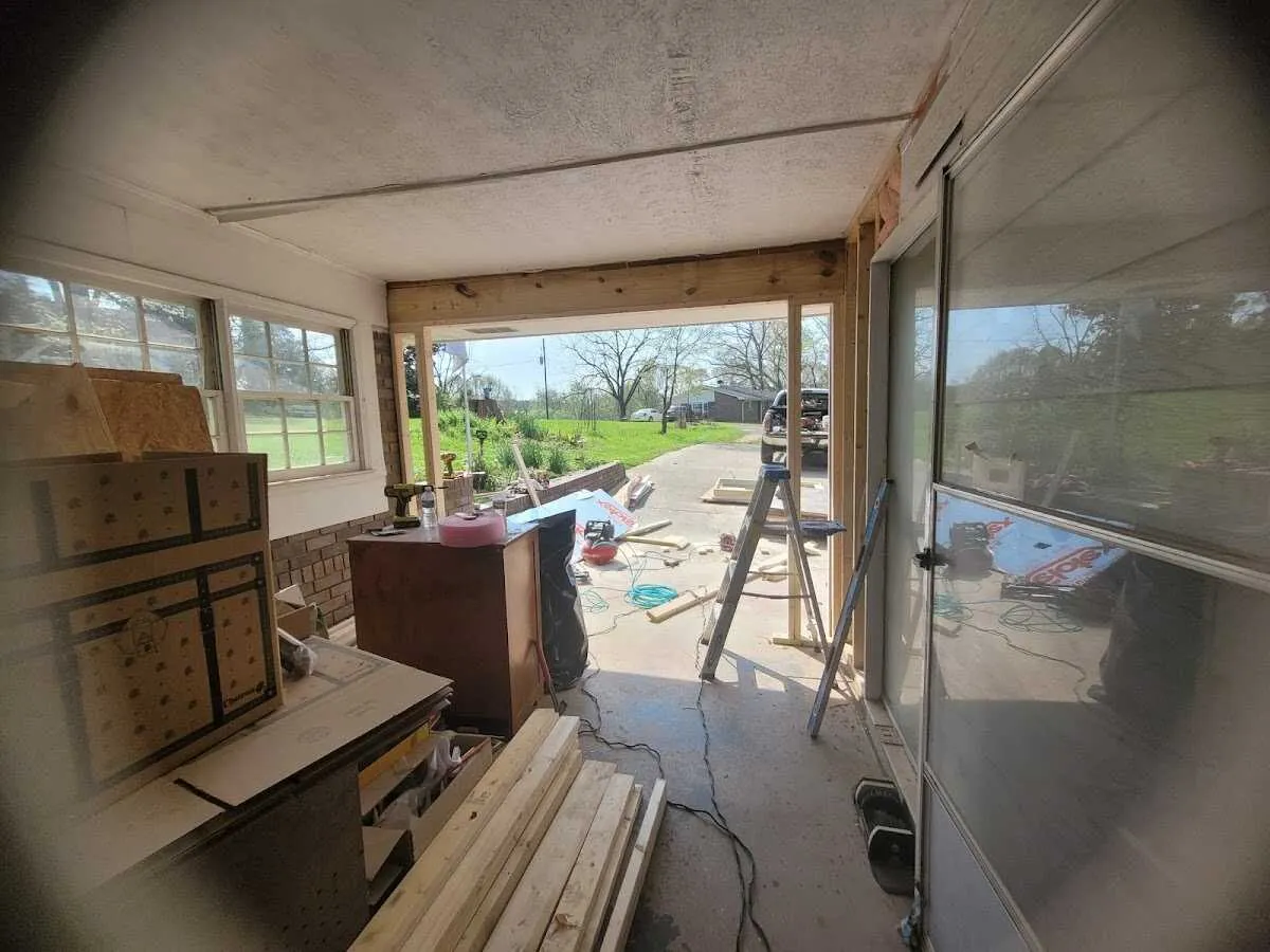 Air movers and dehumidifier for Water Mitigation Services in Spanish Lake